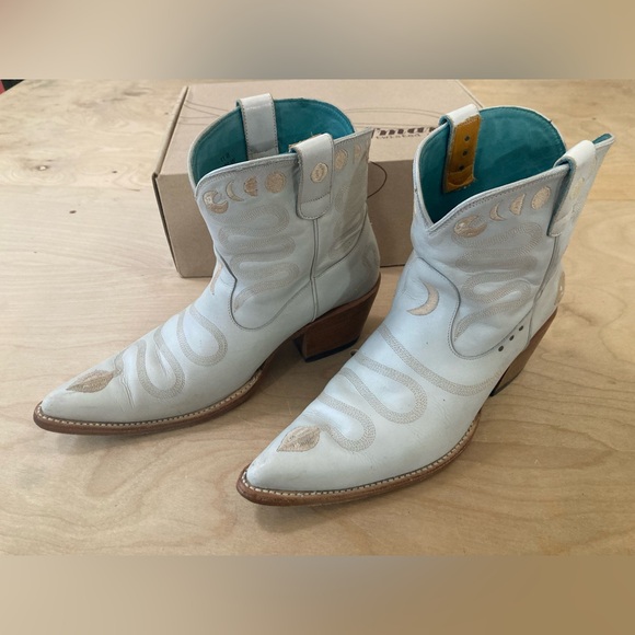 PS Kaufman x ME Junction Eastern Boot in Bone Leather - Picture 2 of 9